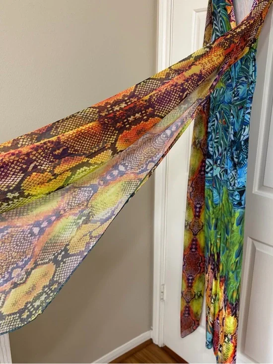 NWOT VENUS Tropical Print Dress with Fun Sleeves - Picture 10 of 16